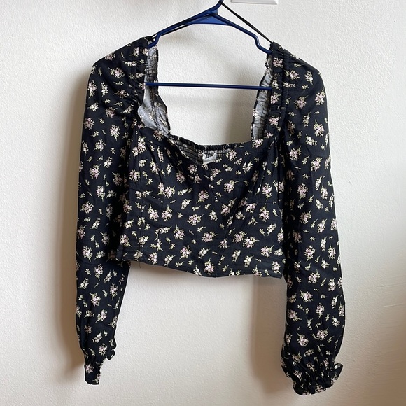 NWT H&M Long Sleeve Crop Top - Picture 2 of 7